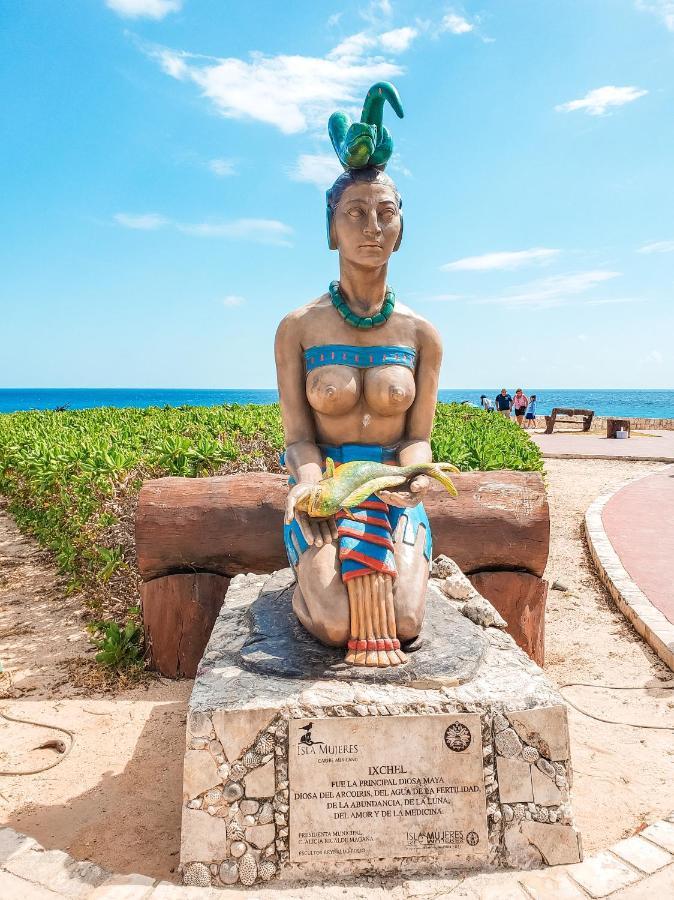 Esduma La Perla Hotel Isla Mujeres Exterior photo
