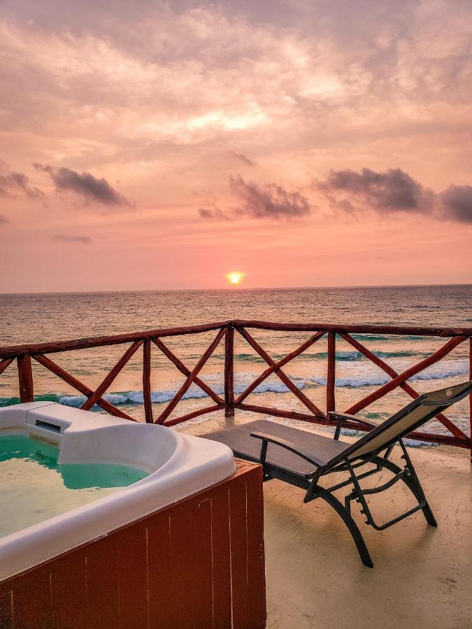 Esduma La Perla Hotel Isla Mujeres Exterior photo