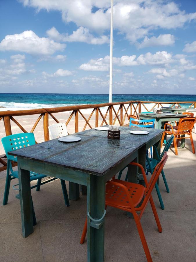 Esduma La Perla Hotel Isla Mujeres Exterior photo